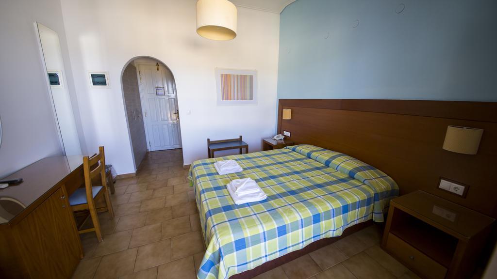 Hotel Navarone Petrochori  Extérieur photo