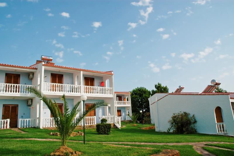 Hotel Navarone Petrochori  Extérieur photo