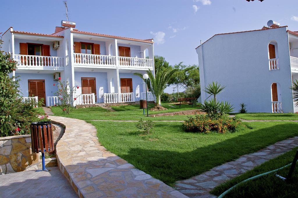 Hotel Navarone Petrochori  Extérieur photo